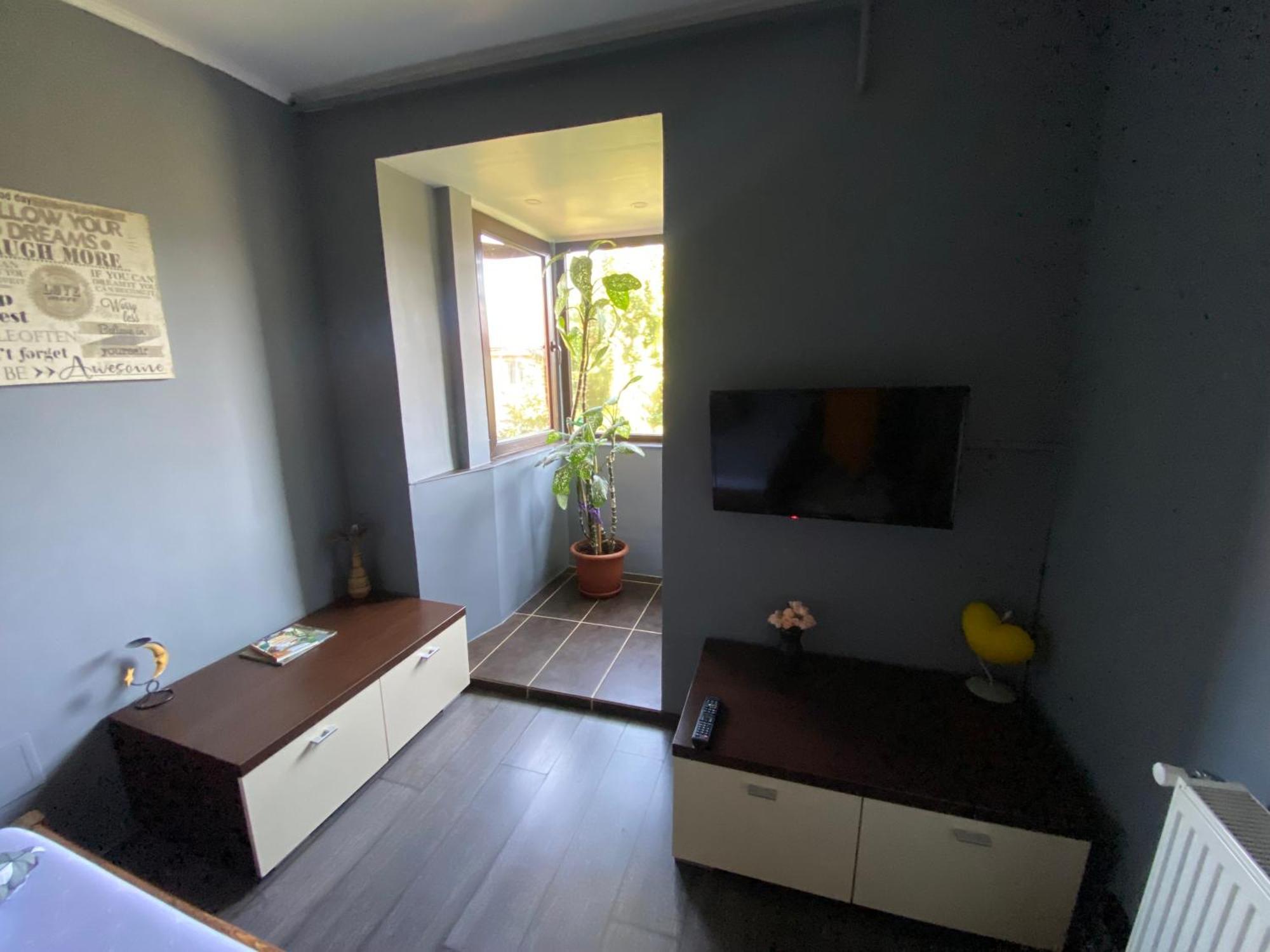 Comfort Home Apartment 2 Petroşani エクステリア 写真